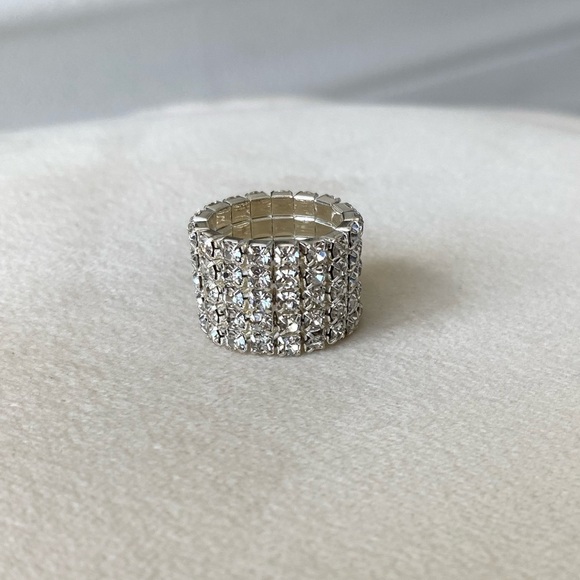 New Rhinestone Diamond Bling Ring - Picture 6 of 8